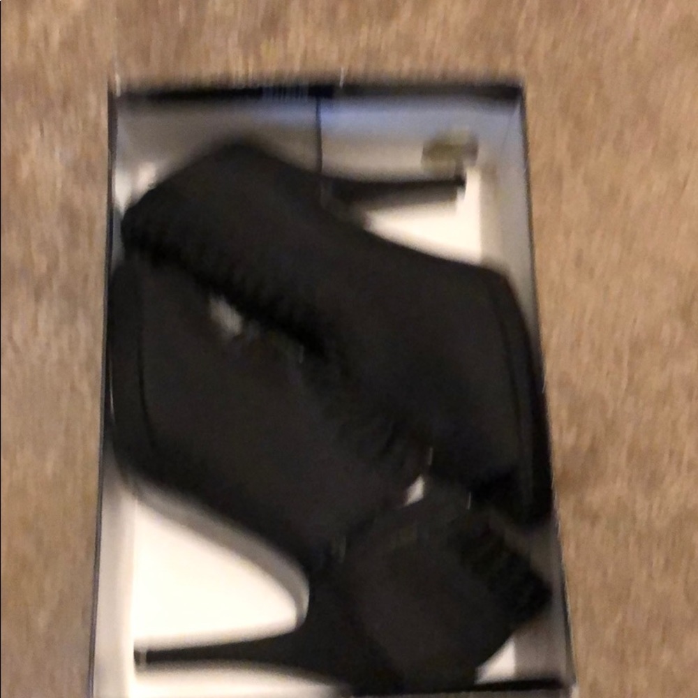 Women’s Size 8 Black Heels
